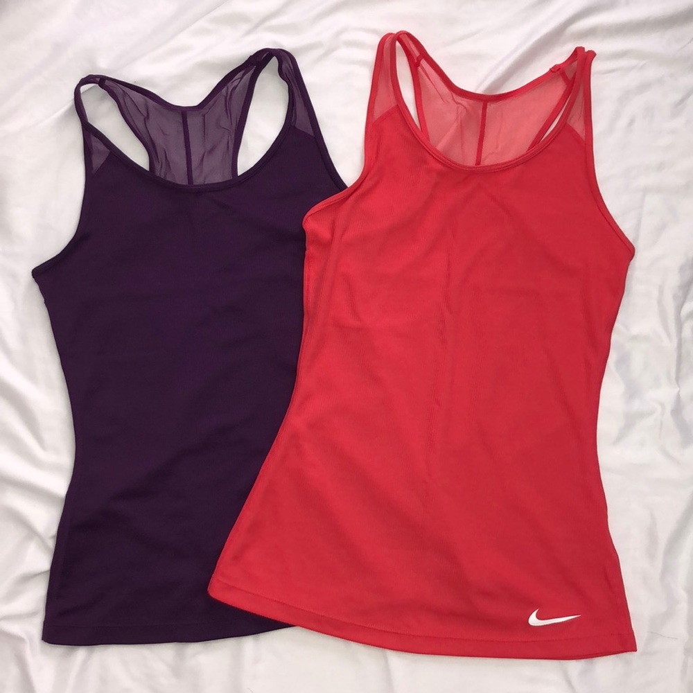 2 nike tanks